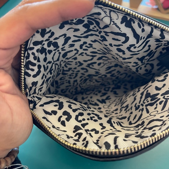 Jessica Simpson crossbody Penelope Clutch - Picture 13 of 13